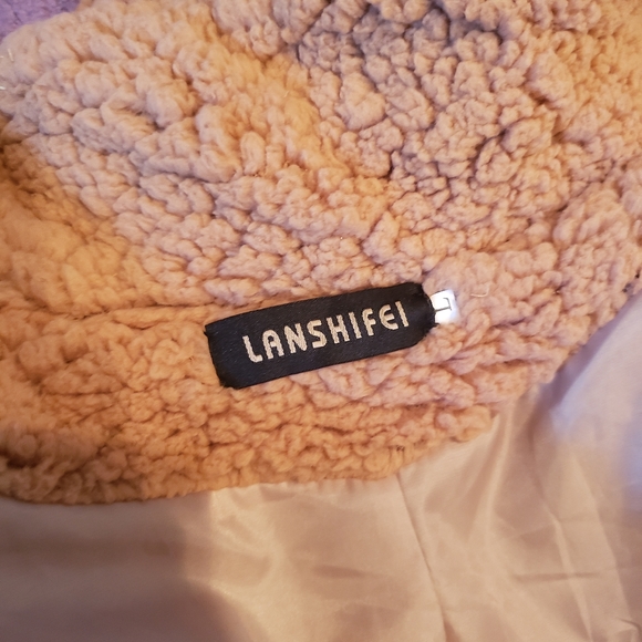 Fluffy Jacket - Picture 3 of 3